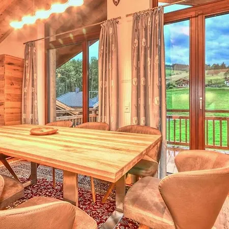 Apartamento Beautiful Austrian Style Chalet At The Ski Slope