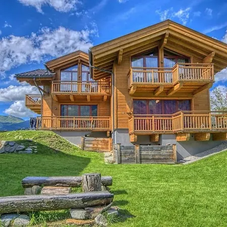 Apartamento Beautiful Austrian Style Chalet At The Ski Slope *