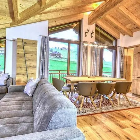 Apartamento Beautiful Austrian Style Chalet At The Ski Slope Salzburgo