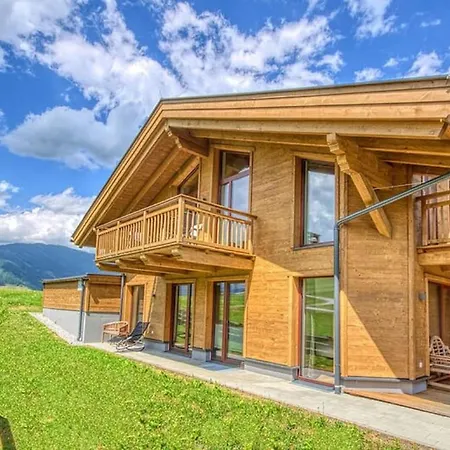 Beautiful Austrian Style Chalet At The Ski Slope Salzburg