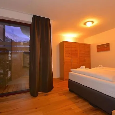 Beautiful Austrian Style Chalet At The Ski Slope Apartment
